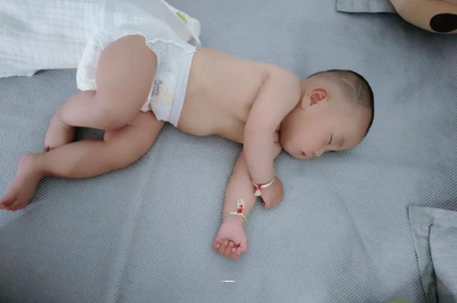 宣汉宝宝积食发烧怎么处理